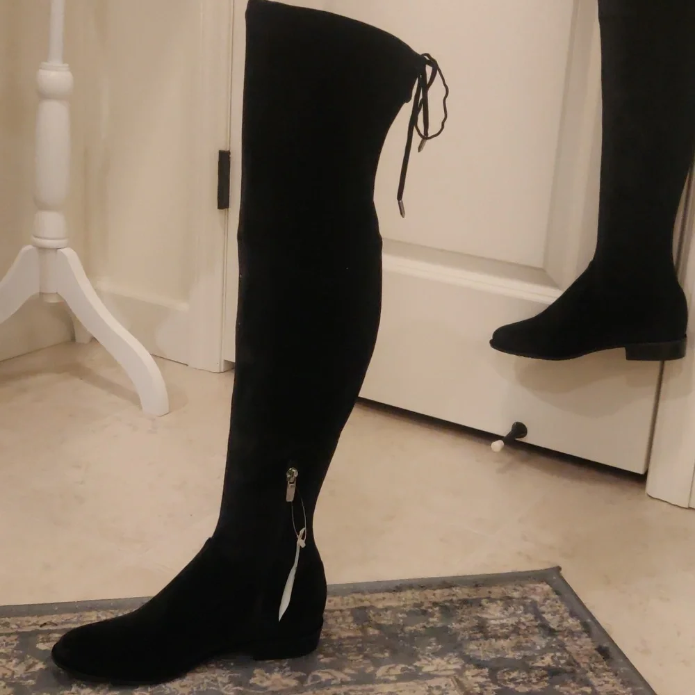 MARC FISHER BLACK VELOUR KNEE BOOTS WOMEN’S 7 M